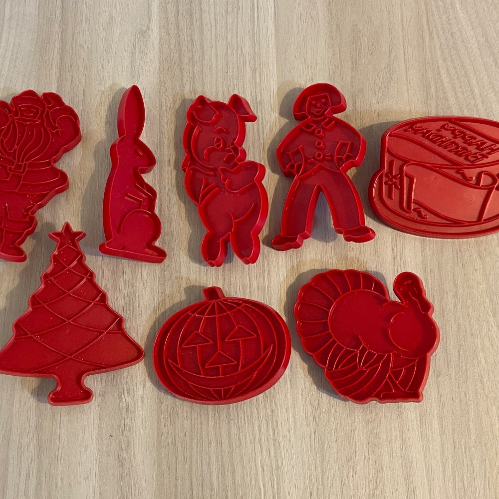 Special Occasion Vintage Tupperware Cookie Cutters, set of 8